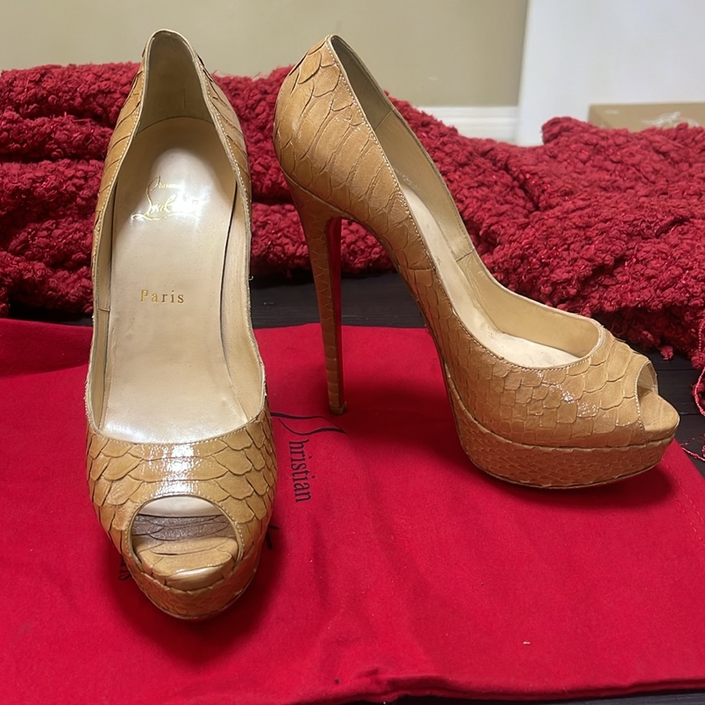 Christian Loubiton Python Lade Peep Toe 150, Nude… - image 2